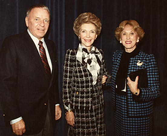 Frank Sinatra, Nancy Reagan y Estée
